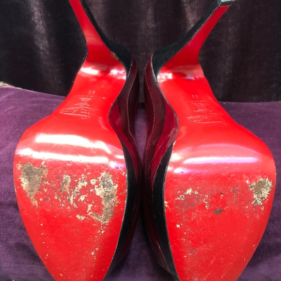 Louboutin Burgundy peep-toe pumps - Picture 4 of 8